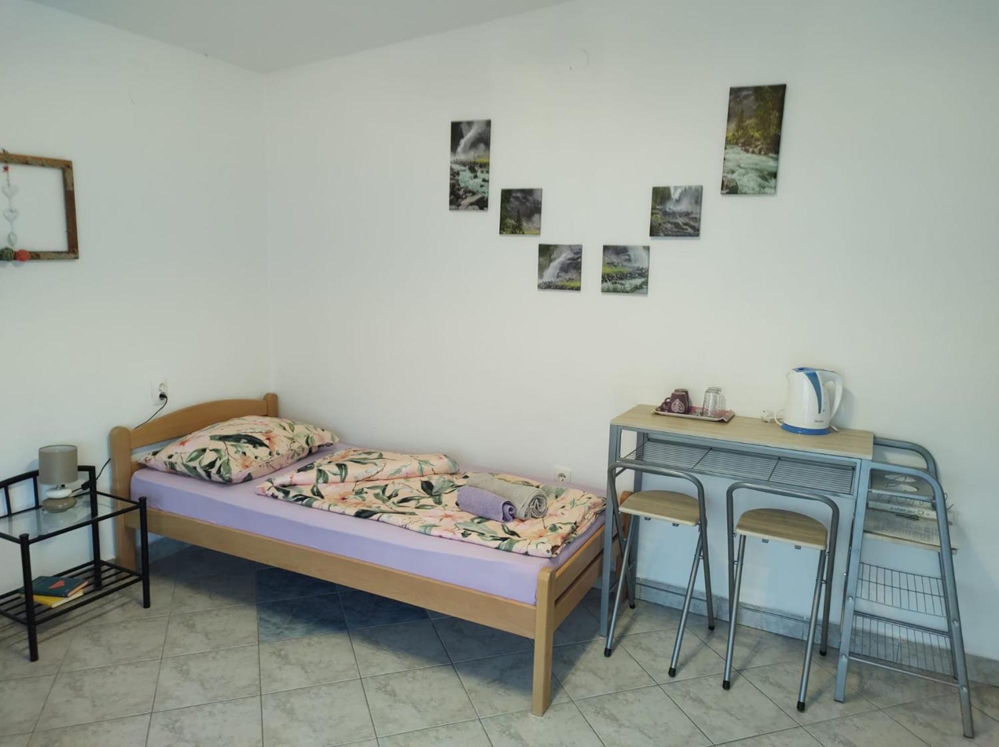 Apartment Ada Bed & Breakfast Gracac  ห้อง รูปภาพ