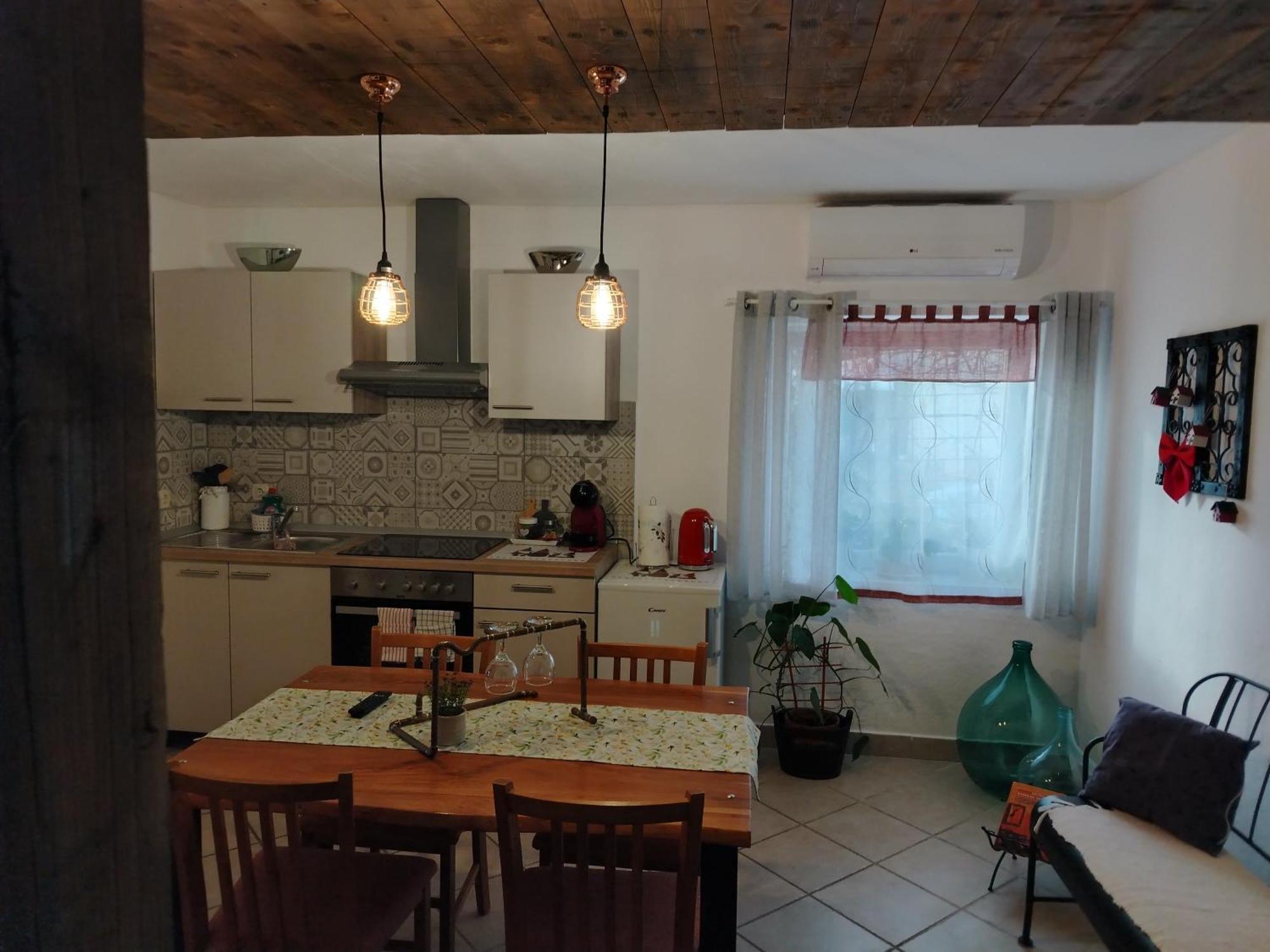 Apartment Ada Bed & Breakfast Gracac  ภายนอก รูปภาพ